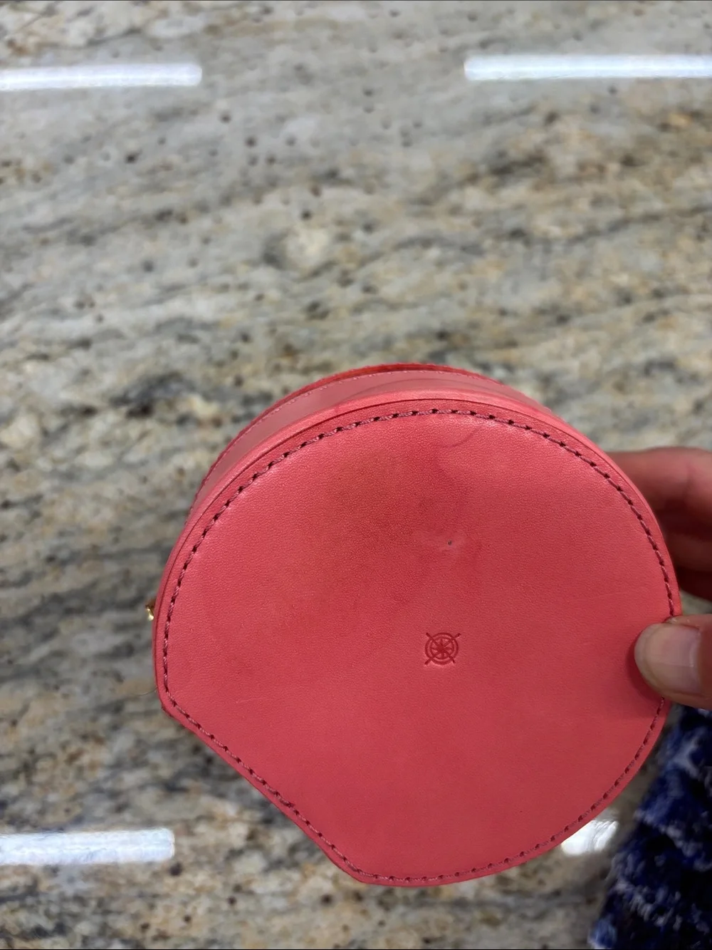 Old trend leather peach Round Coral Jewelry Case with Gold Stud